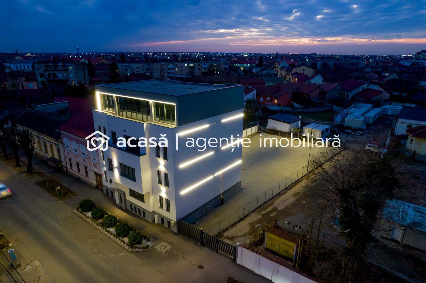 Clădire în zonă ultracentrală a Aradului - Poză 3