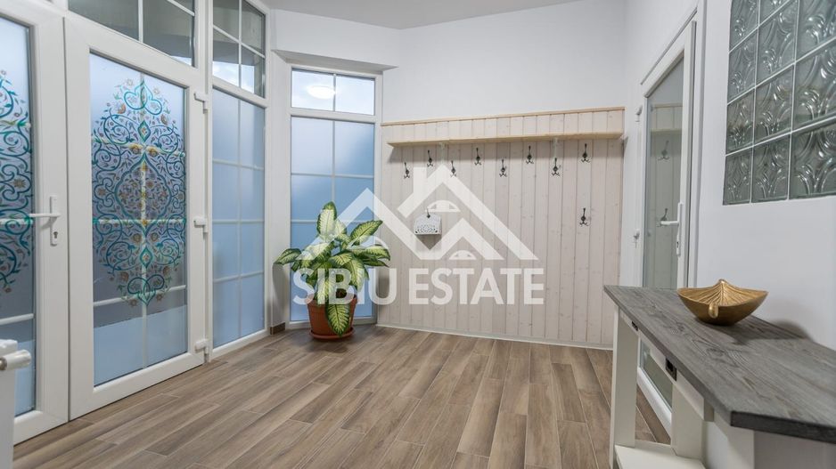 Apartament de inchiriat 3 camere cu grădină-Zona Calea Cisnadiei - Poză 9