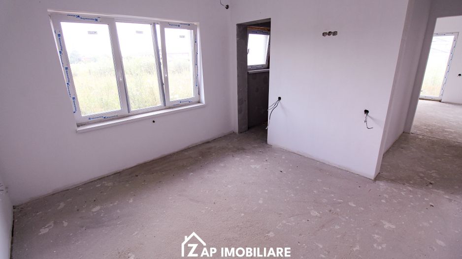 Corunca - 4 Camere 4 băi - 120 mp - 540 mp teren - Poză 6
