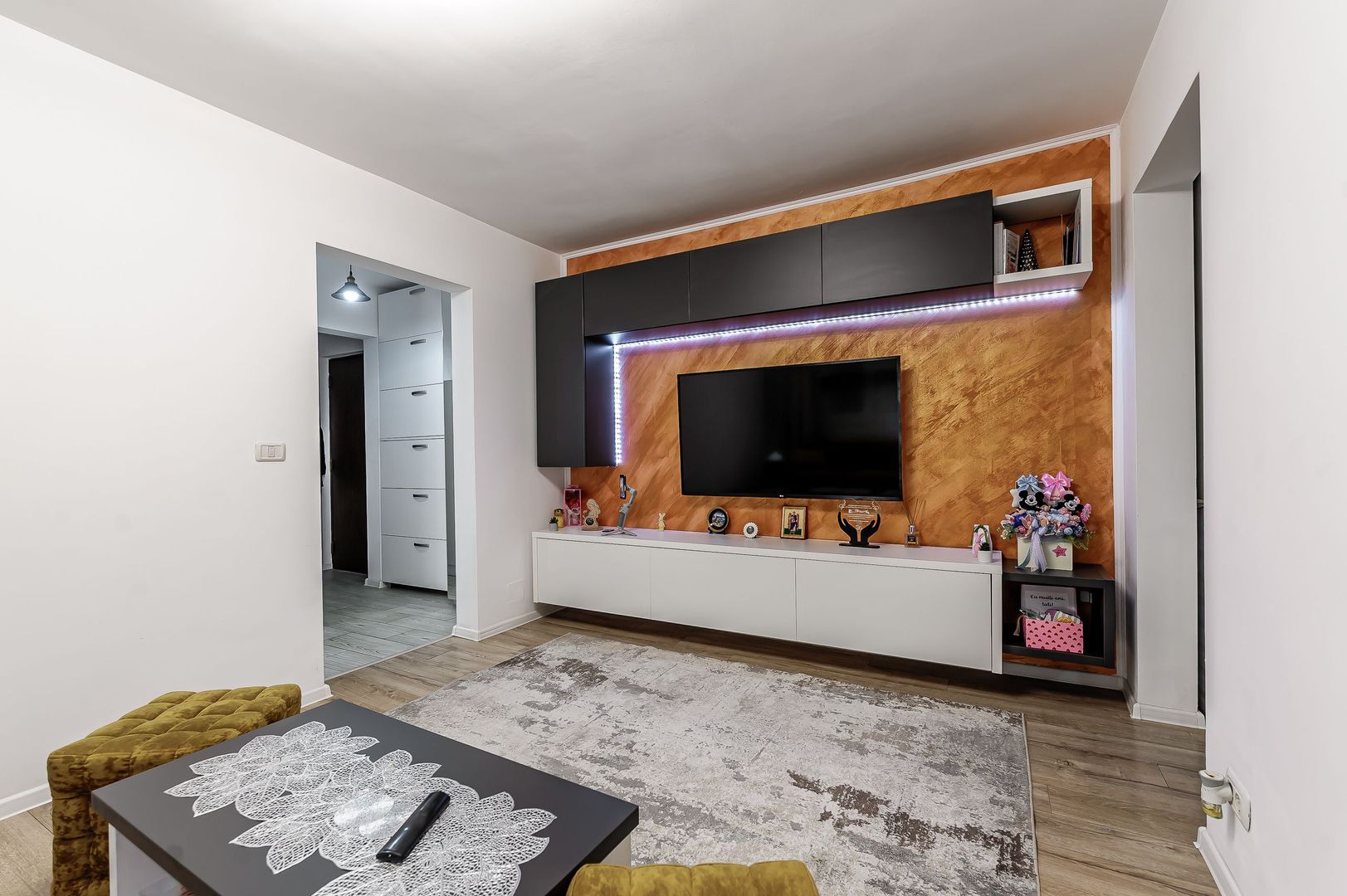 REZERVAT Locuința ideală pentru început de drum, mobilat și utilat. - Poză 4