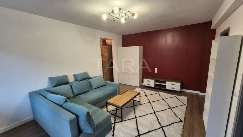 Apartament cu 3 camere, balcon și parcare – zona Panemar, Florești. - Poză 1