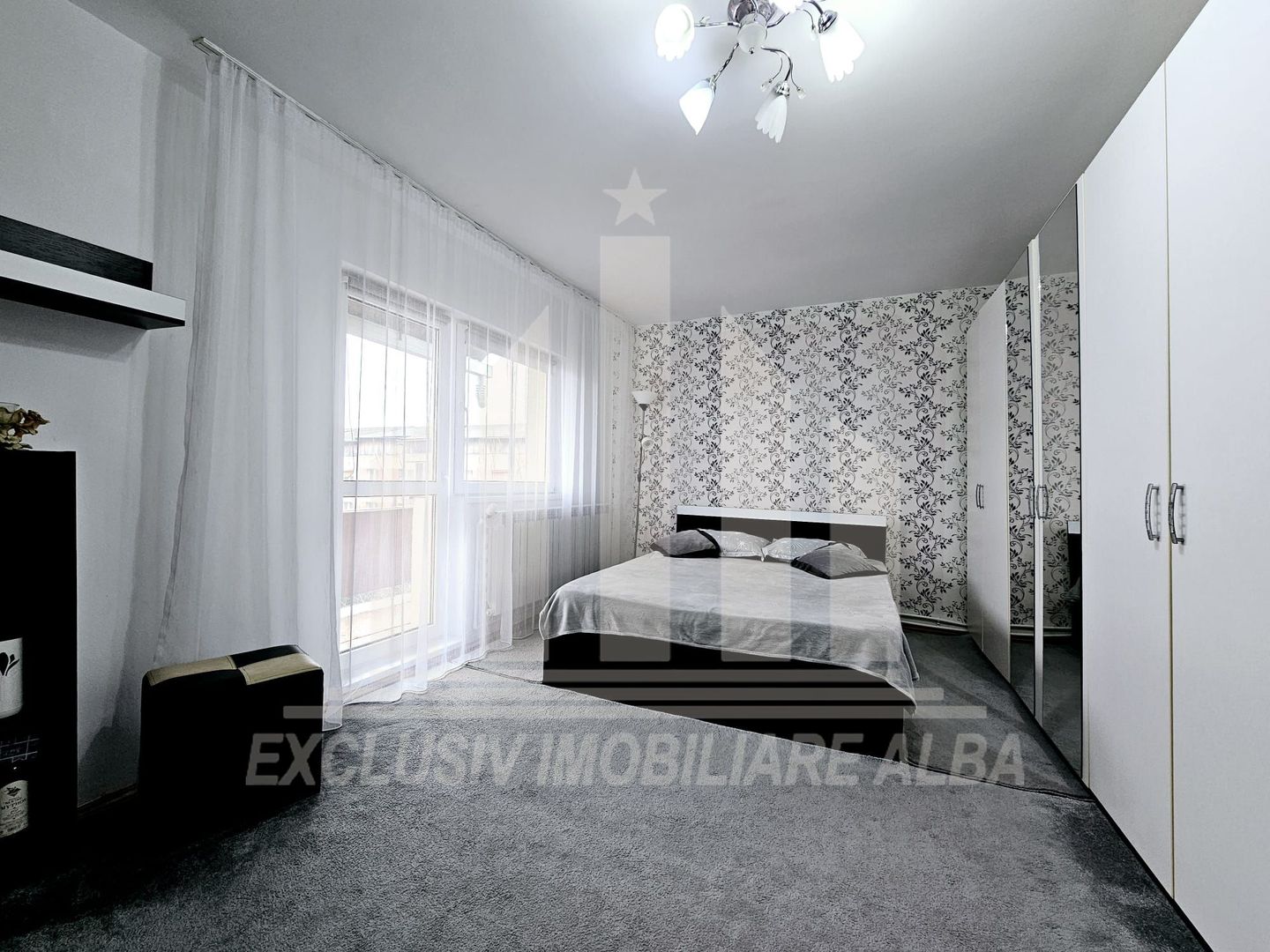 Apartament cu 2 camere decomandate, Cetate - Poză 4