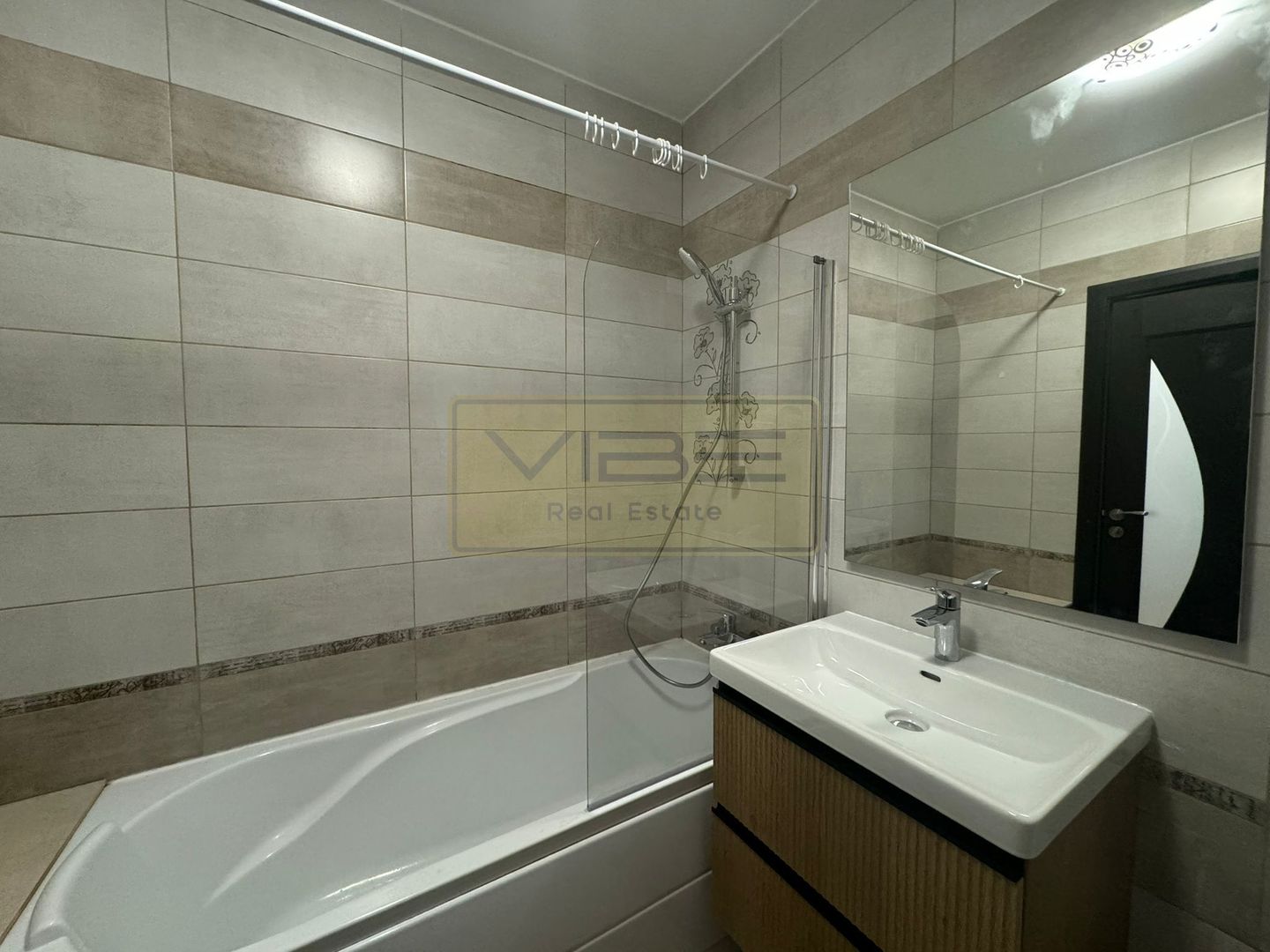 Apartament 1 camera+terasa Bucium - 10 min Family Market - Poză 14