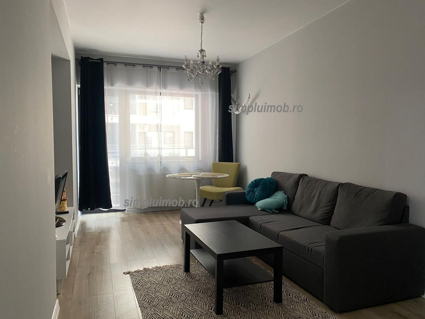 Apartament decomandat 2 camere view Lacul Morii - Poză 1