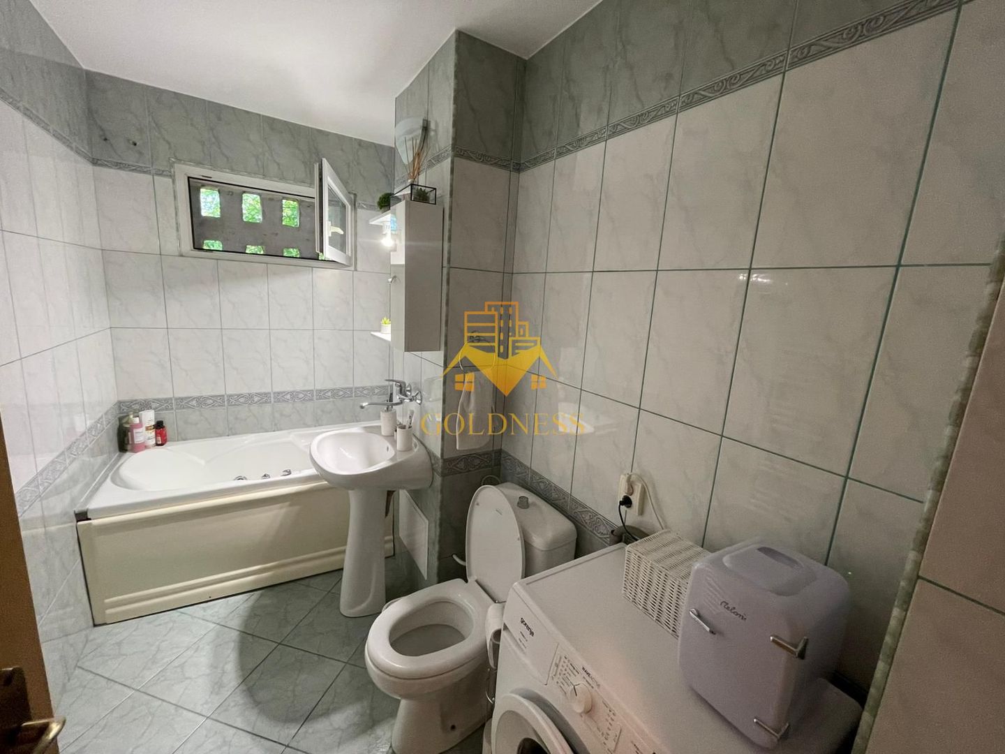 3 camere decomandate, Parcare, Manastur, Big, Mehedinti, Baza sportiva - Poză 8