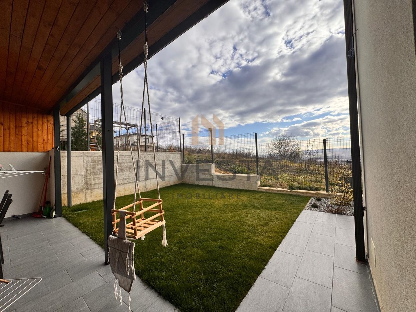 Duplex ultrafinisat panorama de vis cartier Voronet - Poză 17