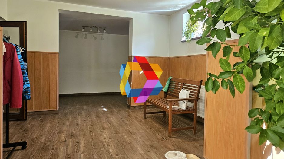 Casă plus Spațiu comercial  741 mp, Teren 906 mp Brasov - zona Blumana - Poză 14