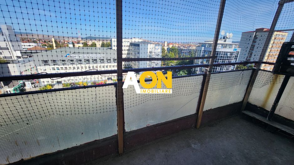 Apartament 3 camere, etaj intermediar, Cetate - Poză 9