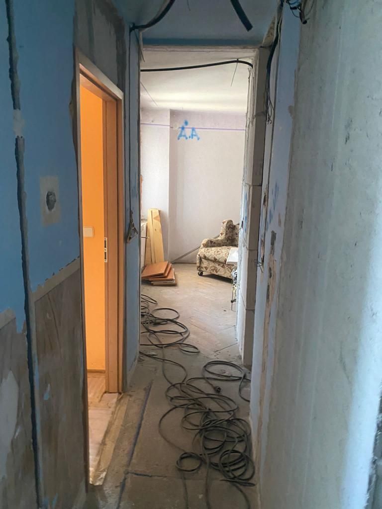 Apartament de vânzare cu 3 camere semifinisat - Poză 2