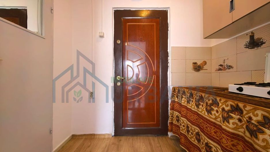 Cameră cămin mobilată cu baie proprie, în Complexul C4, zona Nicolina, Iași - Poză 3