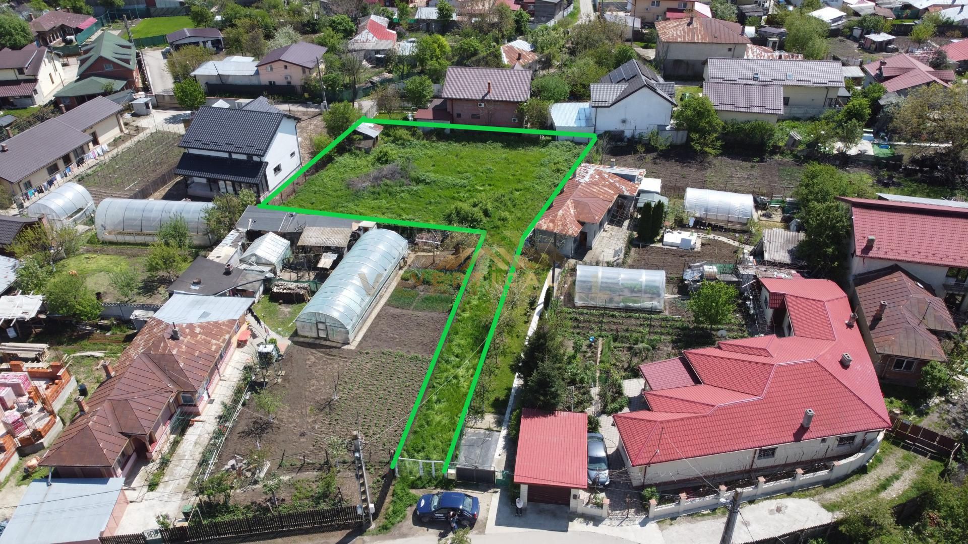 Afacere!!! Teren intravilan - Urbanism pentru 3 case - Gaze si Curent - Poză 1