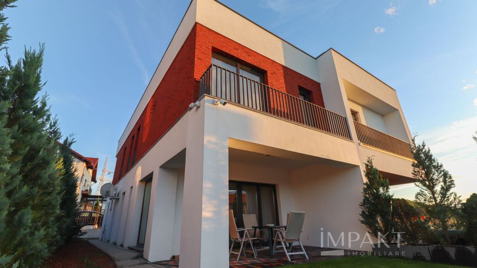 Duplex de vânzare Europa | 4 camere, terasă 50 mp + 2 locuri parcare - Poză 1