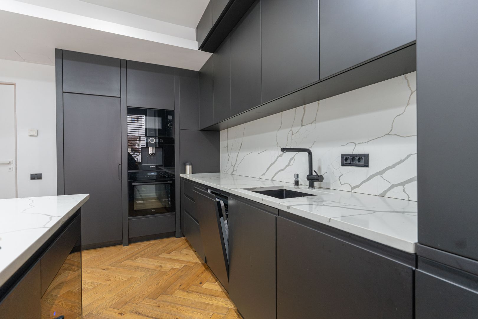 Luxury 4-Room Apartment – HERASTRAU I Parking Spots I ROVERE FURNITURE - Poză 4