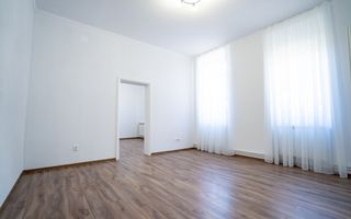 Apartament cu 2 camere, casă la curte comună – Central, Oradea - Poză 5