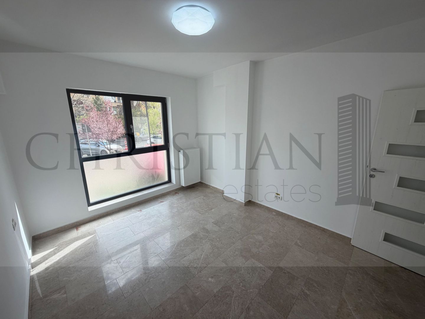SPATIU COMERCIAL STRADAL  - Exigent Plaza Faza 2 - Trafic Intens - Poză 12