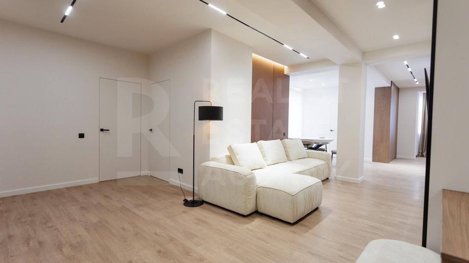 Vânzare, penthouse, 3 camere, str. Cărtușa, Durlești - Poză 1