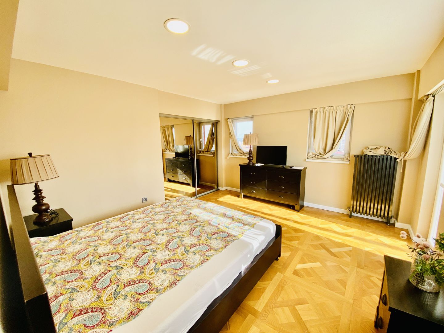 Penthouse confort lux,mobilat, utilat, garaj subteran, aer conditionat - Poză 16