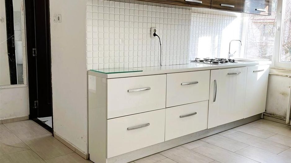 Apartament cu 3 camere zona Autogara Velenta - Poză 3