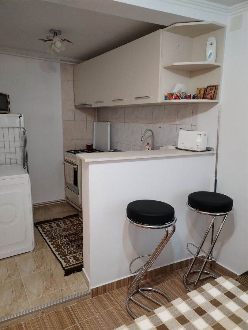 Garsonieră la casă, in zonă centrală, cu pod și beci. - Poză 5