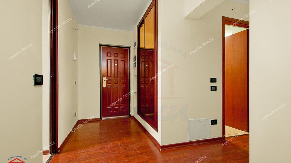 Apartament 3 camere dec in Galati Micro 21 vedere la Dunare langa turn - Poză 16