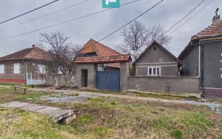 Casă cu 2 corpuri și 4 camere în Tauț - Poză 6