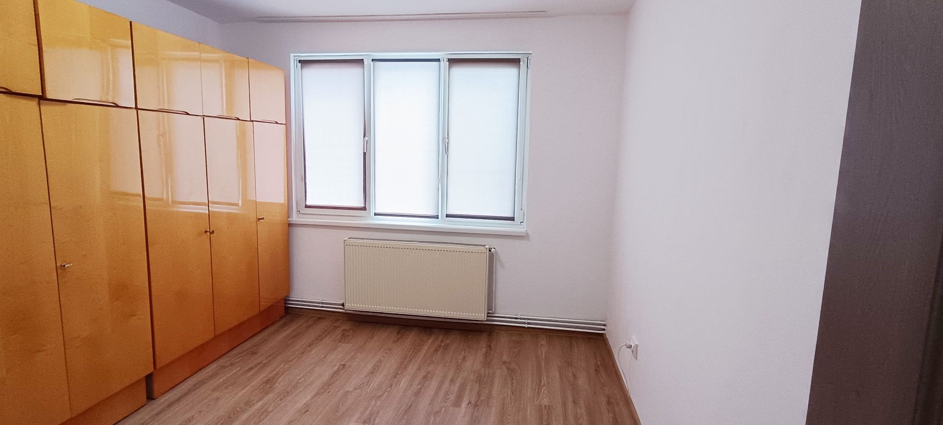 Apartament cu 2 camere decomandate, in cartierul Astra-Mercur - Poză 6