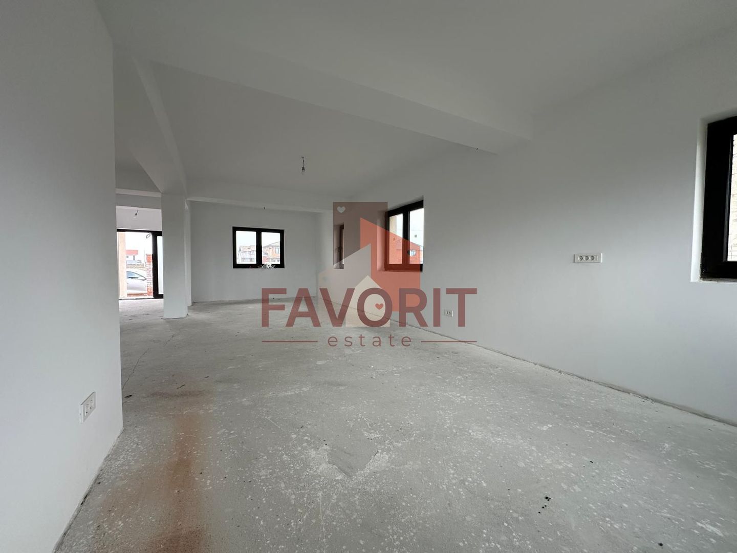 Casa individuala | Parter + Etaj | Asfalt | Toate utilitatile | - Poză 3