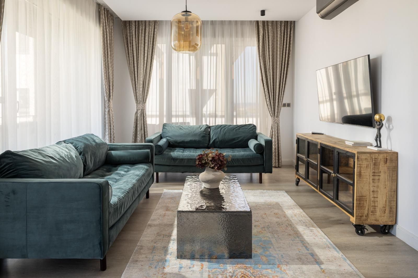 Penthouse 4 camere Kasper | Terasa 160mp cu View si Jacuzzi - Poză 2