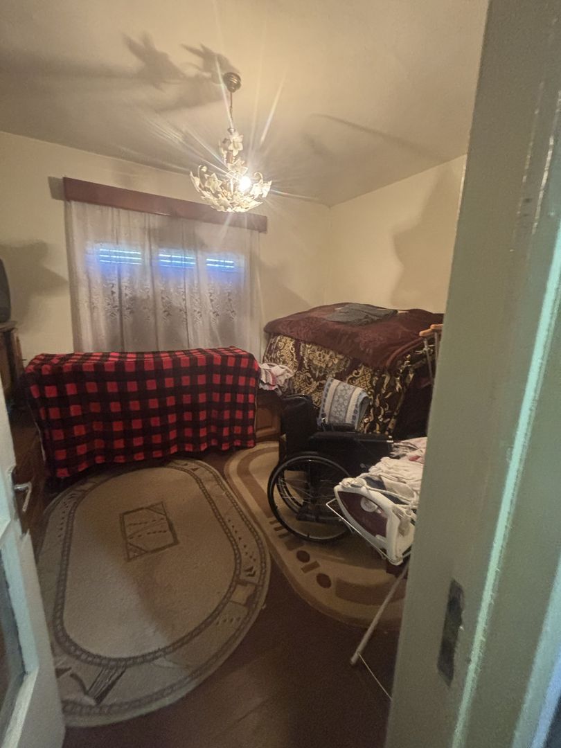 Casa solida aproape de Lidl Dumbravita - Poză 5