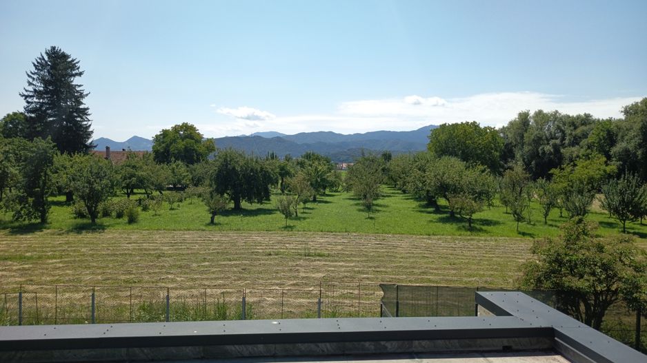 Vila impozanta, aspect deosebit, configuratie tip duplex, view, Brasov - Poză 3