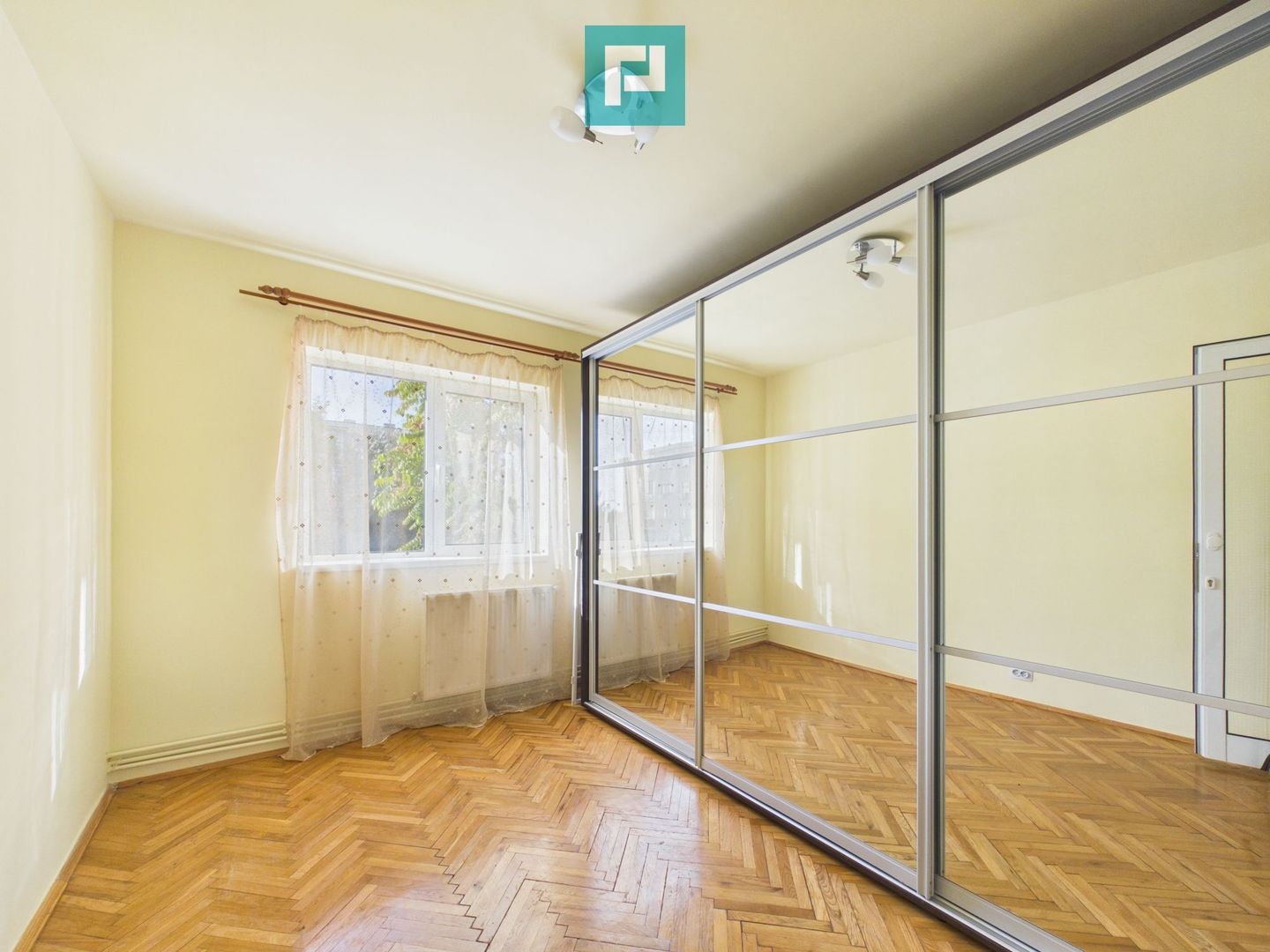 Apartament decomandat cu 3 camere, etaj II,  Alfa - Poză 11