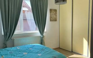De închiriat Apartament 3 camere într-o vilă, zonă liniștită direct propietar - Poză 1