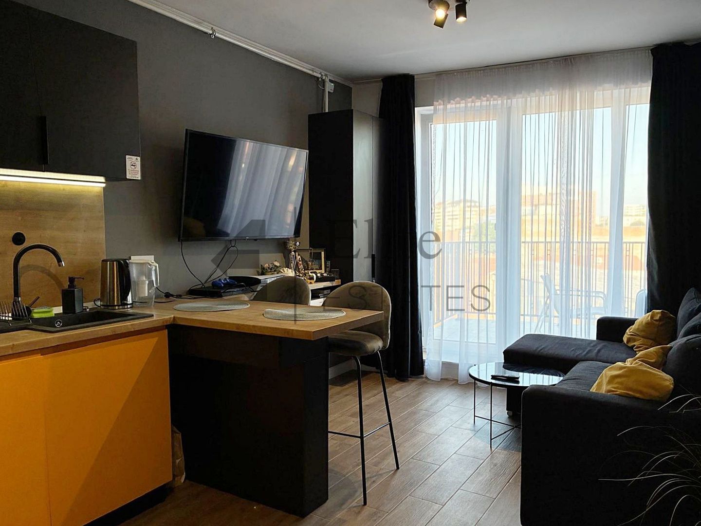 Apartament cu 2 camere bloc nou ultracentral | Terasa 20 mp - Poză 9