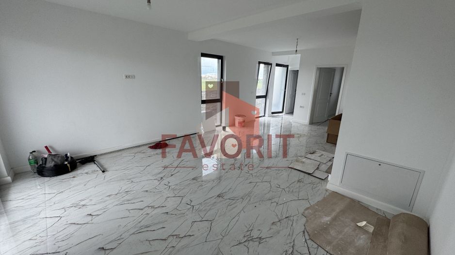 Comision 0%. Panouri si pompa de caldura. Despartit prin camera tehnica - Poză 5