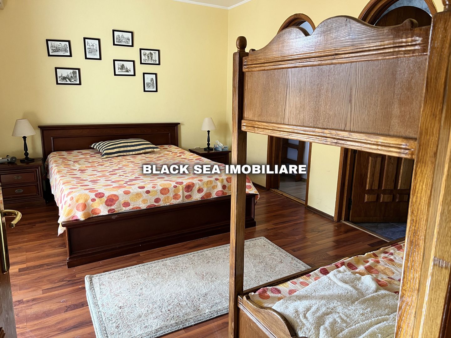 Vila 7 camere D+P+1+M - 2 Garaje - 50m de plaja - Zona centrala - Poză 17