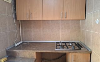 URGENT!, Titulescu, et. 1 in imobil P+1, INTRARE SEPARATA, NEGOCIABIL - Poză 12