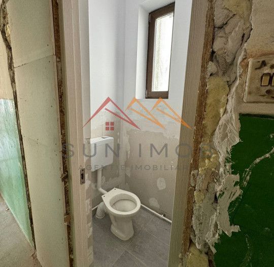 Casa 3 camere, ultracentral, fara trafic auto, Campina, Prahova - Poză 12