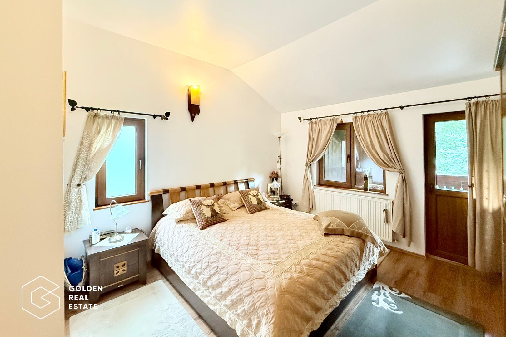 Vila de exceptie in Sinaia, mobilata, utilata, cu vedere superba - Poză 15