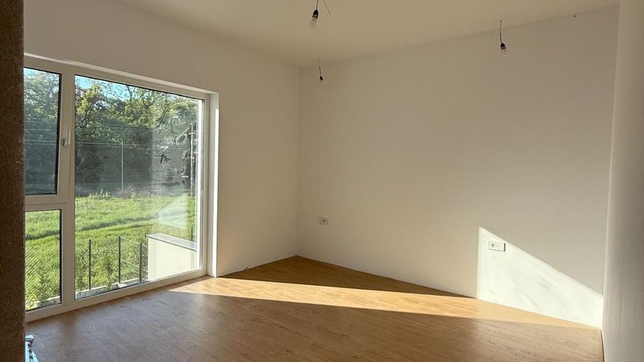 Duplex Modern pozitie excelenta zona Giarmata Vii - Poză 2