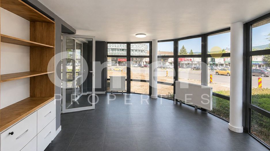 Spatiu comercial cu trafic pietonal intens | renovat | 80 mp | Vis a vis de Vivo - Poză 1