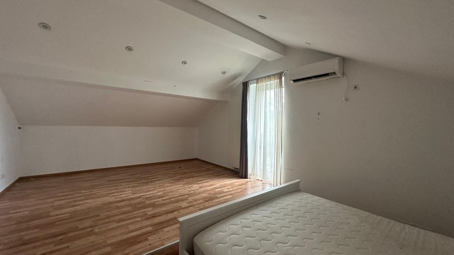 Vila 6 camere || Erou Iancu Nicolae || Garaj - Poză 5