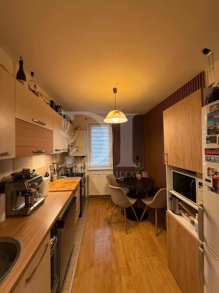 Apartament cu 3 camere -Gheorgheni - Poză 1