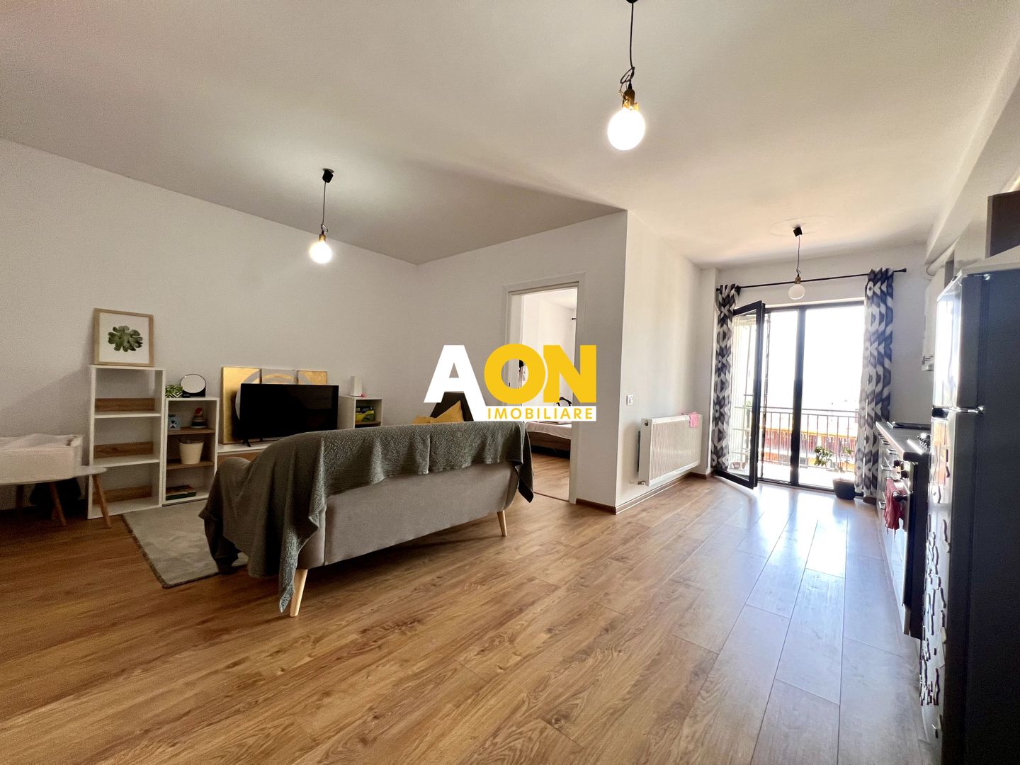 Apartament cu 2 camere, bloc nou, loc de parcare, priveliste deosebita - Poză 3