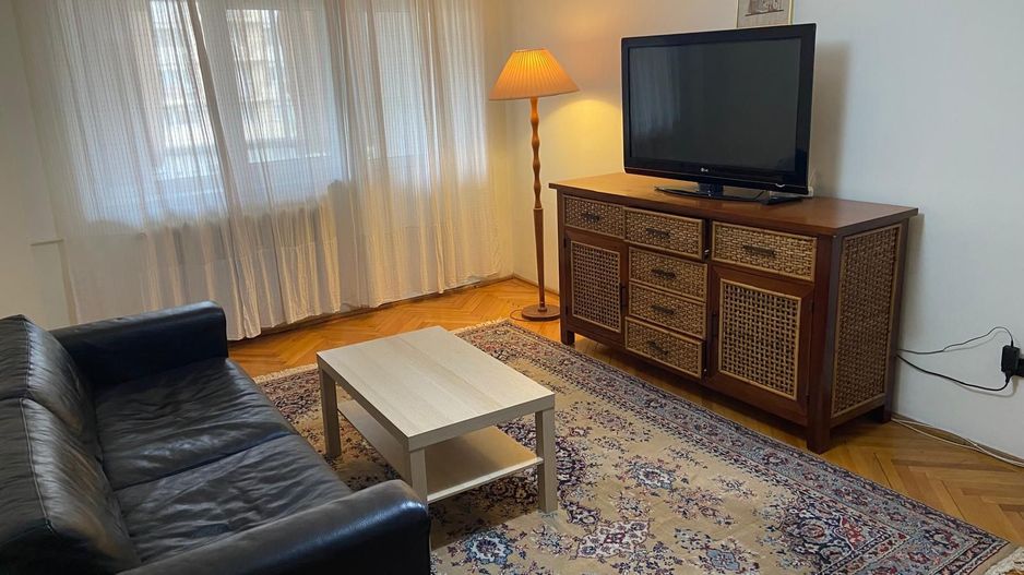 Închiriere apartament 3 camere, decomandat, zona Traian-Unirii - Poză 4
