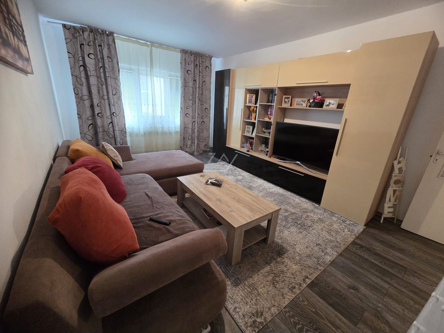 Direct proprietar. Etaj 1. Decomandat. - Poză 1