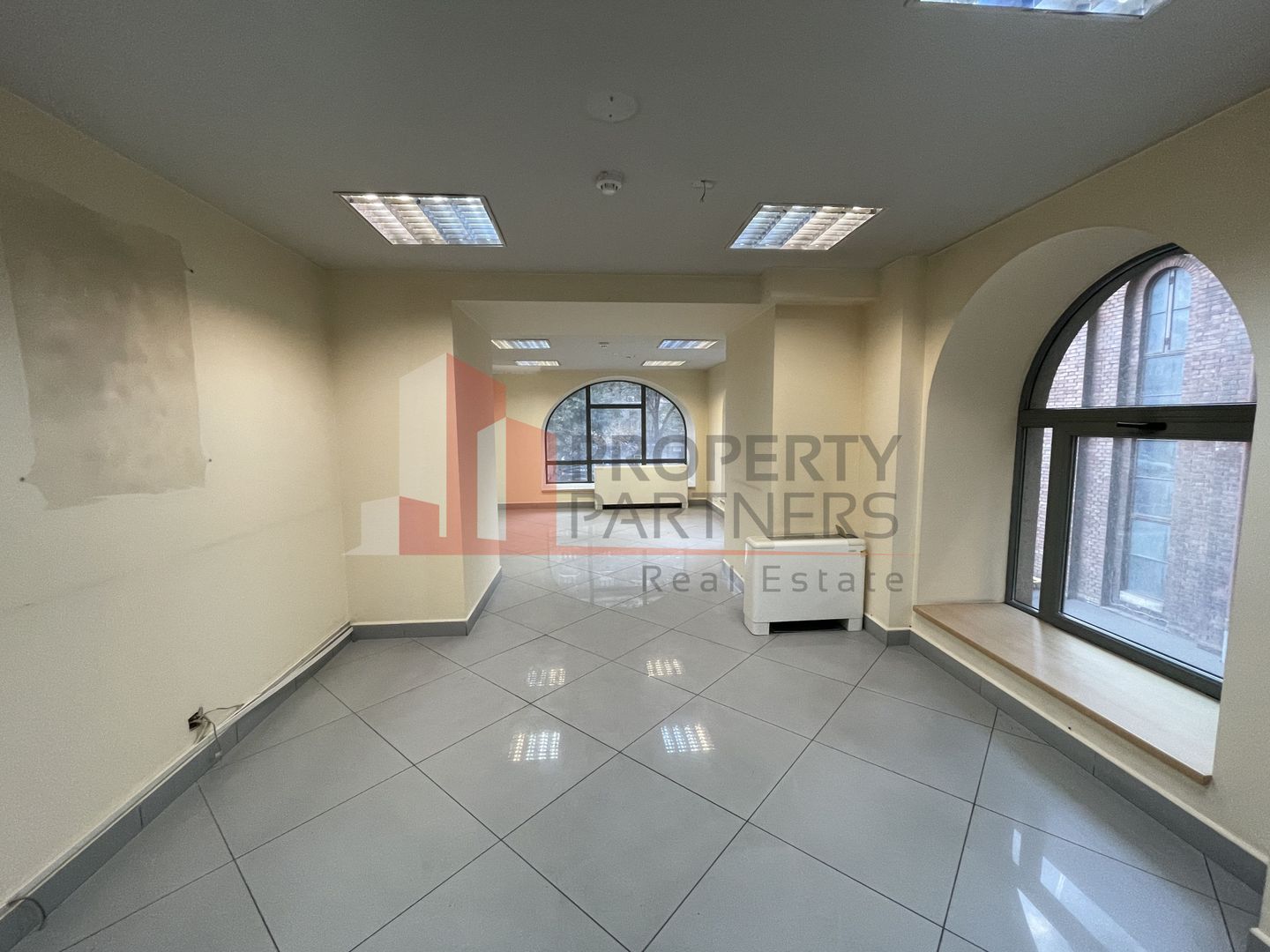 Spatiu comercial / show-room, magazin central - Universitate. - Poză 9