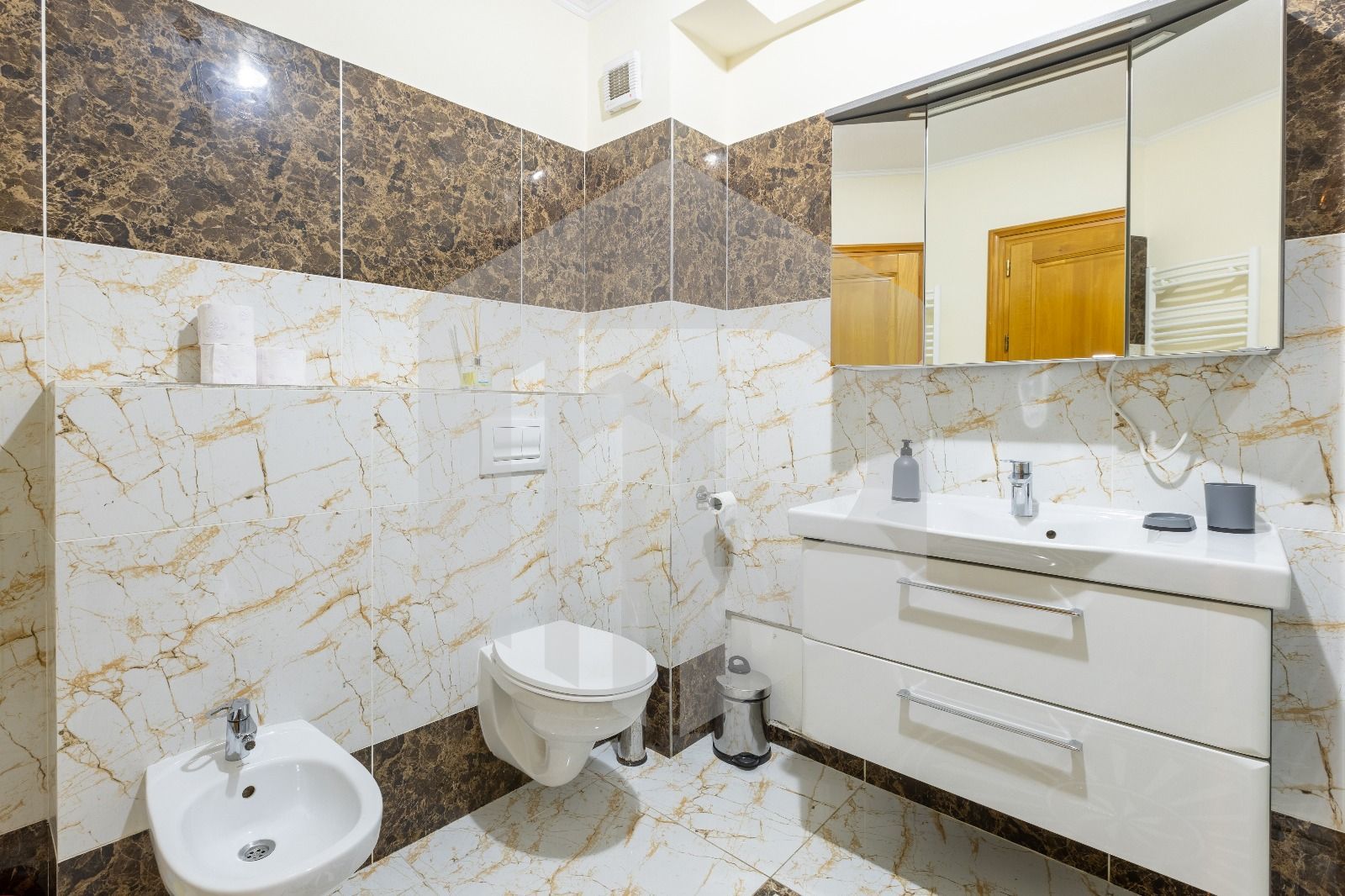 Apartament 4 camere  de inchiriat - Utilitati incluse - Dumbravii - Poză 7