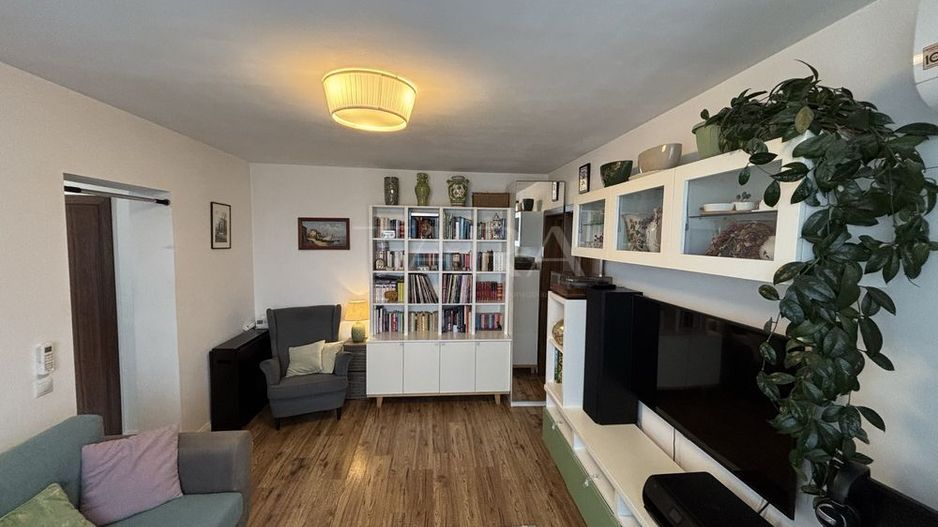 Apartament 3 camere în Grigorescu – zonă liniștită, complet mobilat - Poză 1