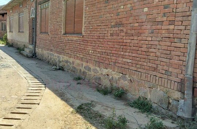 CASĂ IABLANIȚA,JUD. CARAȘ-SEVERIN - Poză 1