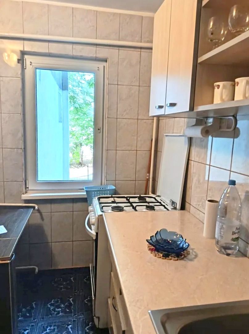 De vanzare apartament cu 2 camere, Micro 13, parter, 50.000 euro - Poză 1